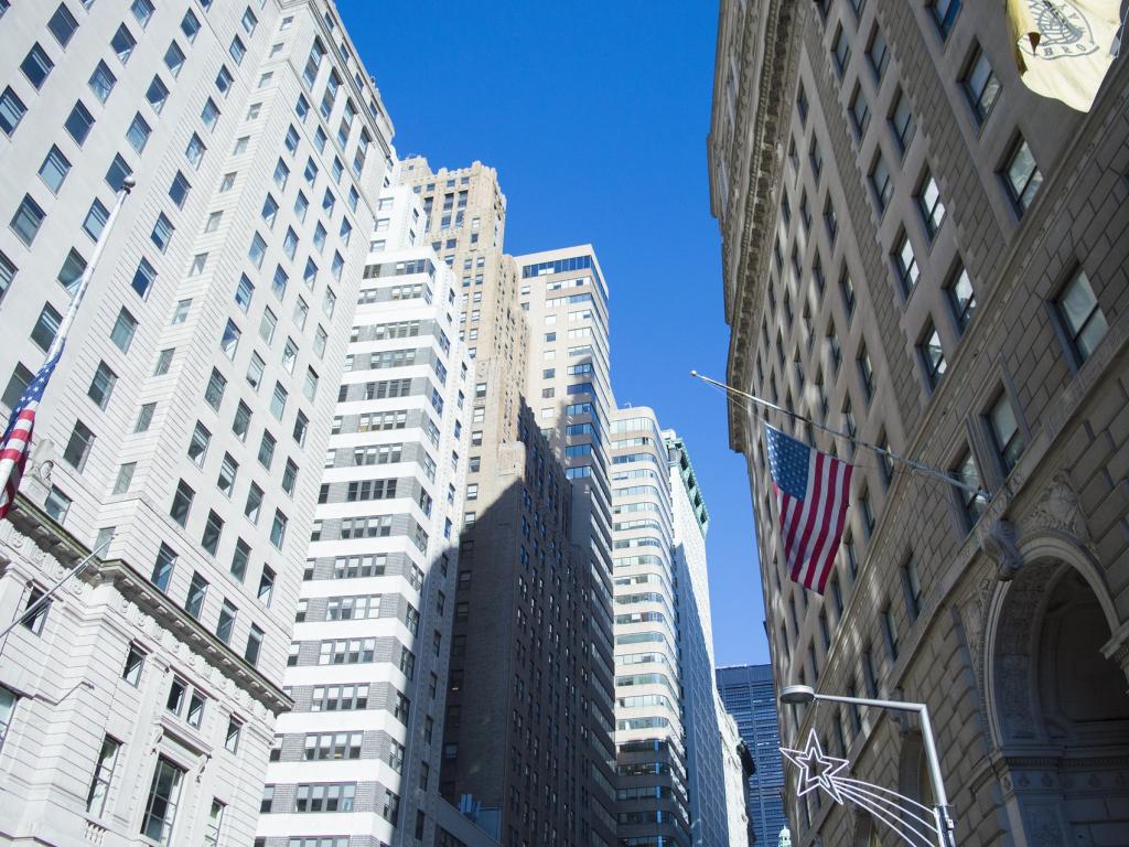 Highland Capital Management LLC Raises Position in Comcast Co. (CMCSA)