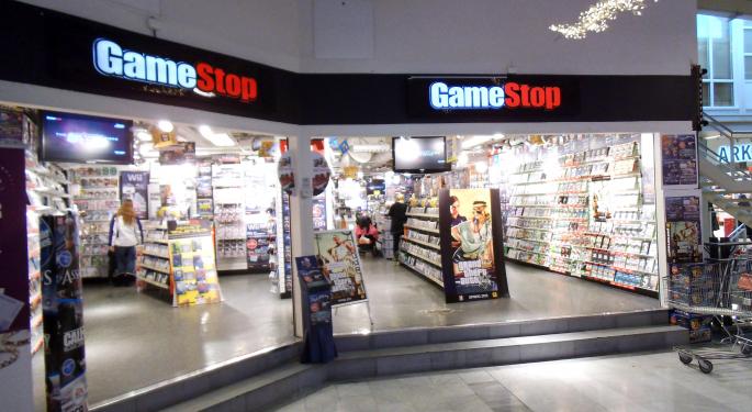 2 Concerns With GameStop's Q1 Report: Software, Mobile
